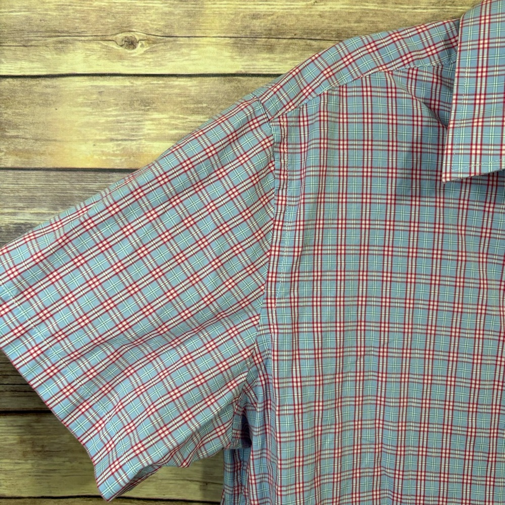 UNTUCKit Shirt Mens Sz L Blue Red Plaid Short Sleeve EUC F1 - Picture 2 of 6